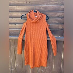 Soft, knit, cold shoulder dress by Socialite Womens Size S Rusty color